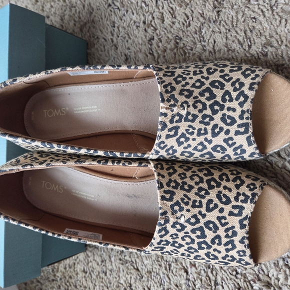 Toms Shoes - TOMS Women's Leopard Print Shoes